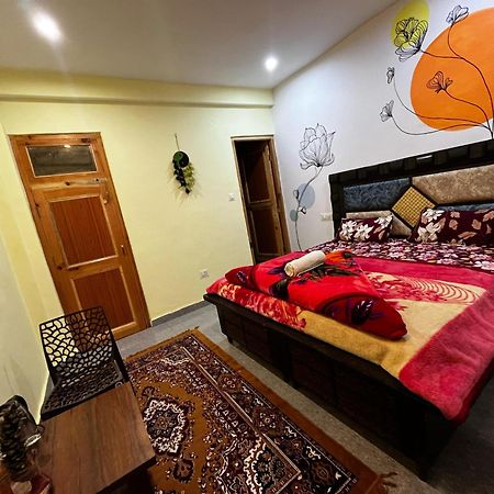 Karma Guest House And Cafe Kalgha Exterior photo