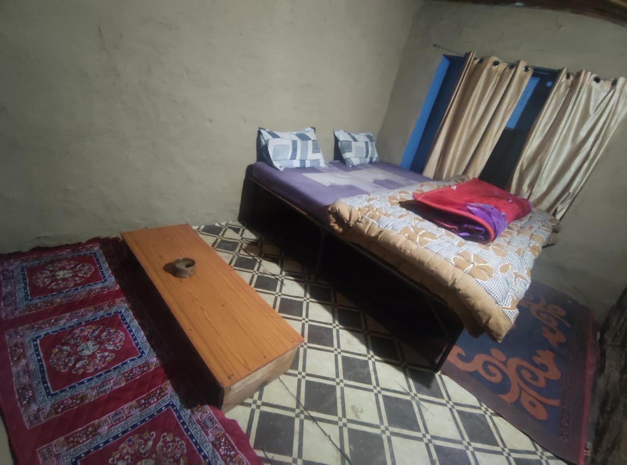 Karma Guest House And Cafe Kalgha Room photo